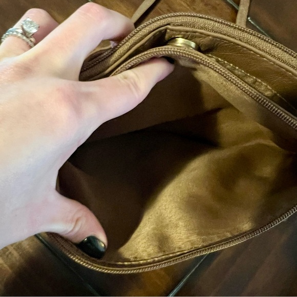 Vintage Great American Leatherworks Brown Crossbody Bag with Adjustable Strap - Picture 4 of 10